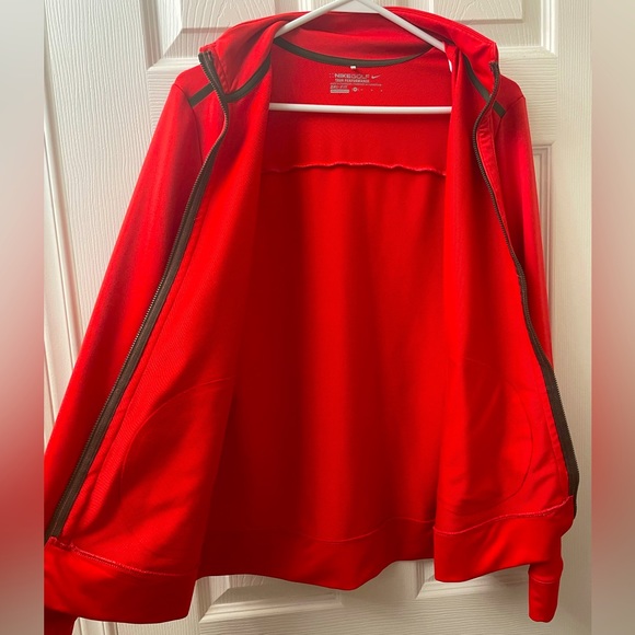 Nike Women’s Size M Zip-Up Sweatshirt - Picture 4 of 4